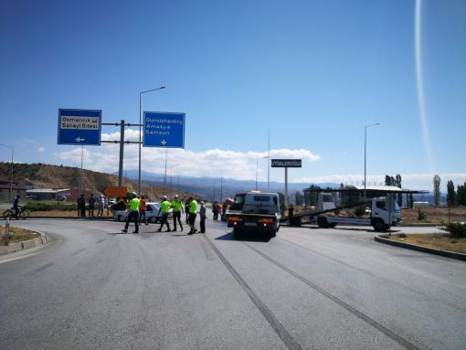  Osmancık Küçük Sanayi kavşağında trafik kazası 2 yaralı 1
