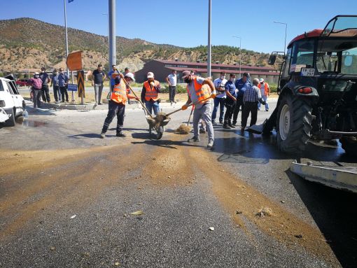  Osmancık Küçük Sanayi kavşağında trafik kazası 2 yaralıv 6