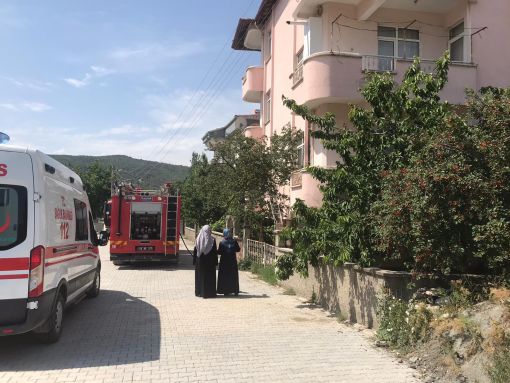  Osmancık'ta bir evin mutfağında çıkan yangın korkuttu 2