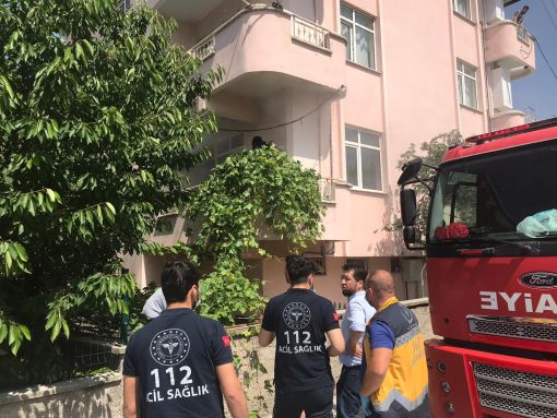  Osmancık'ta bir evin mutfağında çıkan yangın korkuttu 3
