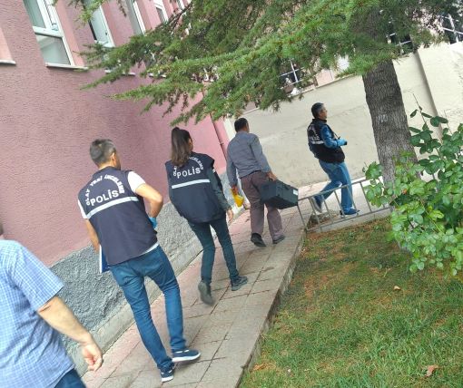  Osmancık'ta Çorum'da okulun 3. kat penceresinden düşen öğrenci ağır yaralandı 3