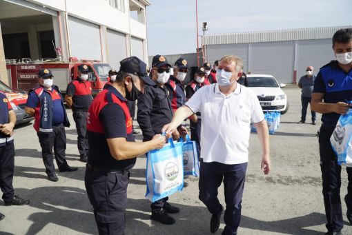  Osmancık'ta İtfaiye Haftası nedeniyle Başkandan İtfaiyecilere hediye 3