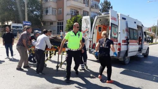  Osmancık'ta Otomobille 3 tekerlekli motosiklet çarpıştı 2 ağır yaralı 1