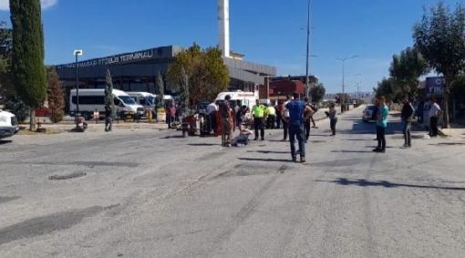  Osmancık'ta Otomobille 3 tekerlekli motosiklet çarpıştı 2 ağır yaralı 6