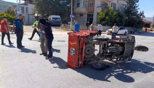  Osmancık'ta Otomobille 3 tekerlekli motosiklet çarpıştı 2 ağır yaralı 7