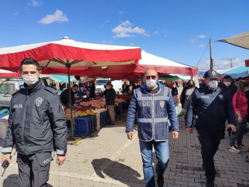  Osmancık'ta Pazar ve marketlerde maske denetimi 7