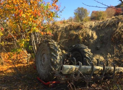  Traktörün altında kalan genç çiftçi hayatını kaybetti 4