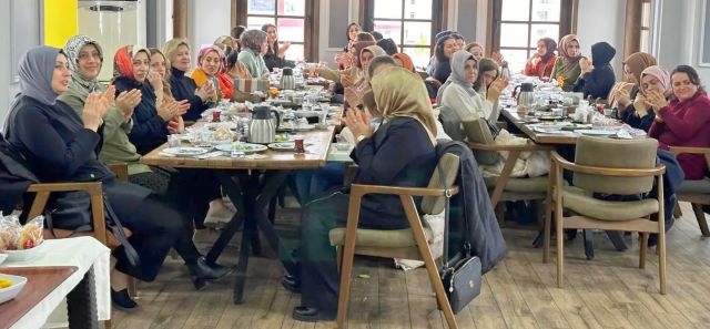Osmancık'ta Türk Eğitim Sen Kadınlar Günü kahvaltısı