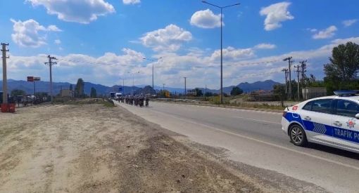  19 Mayıs için Kocaeli'den Samsun'a pedal çeviren bisikletçiler Osmancık'ta 10