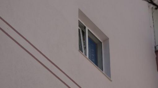4’üncü kat penceresinden düşen kadın Yaşamını yitirdi 1