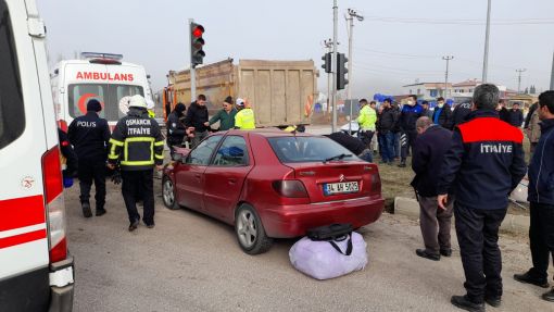 Osmancık’ta hafriyat kamyonu ile  otomobil çarpıştı: 1 ölü, 1 yaralı 4