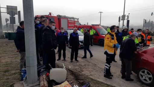  Osmancık’ta hafriyat kamyonu ile  otomobil çarpıştı: 1 ölü, 1 yaralı 6