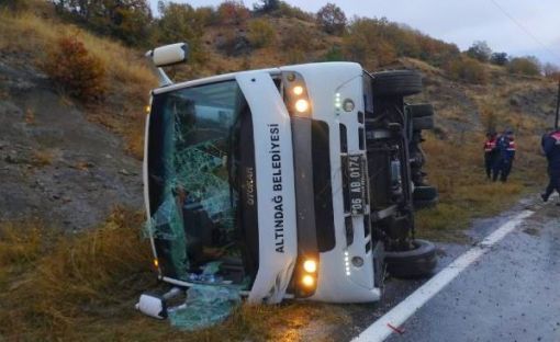  Hamamözü-Gümüşhacıköy arasında otobüs devrildi 27 yaralı 3
