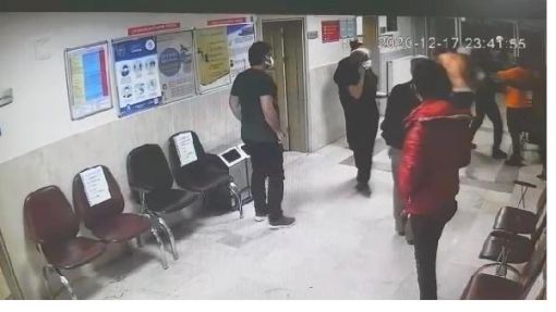 Gürültü nedeniyle uyaran hastane polisine tekme ve yumruklu saldırı