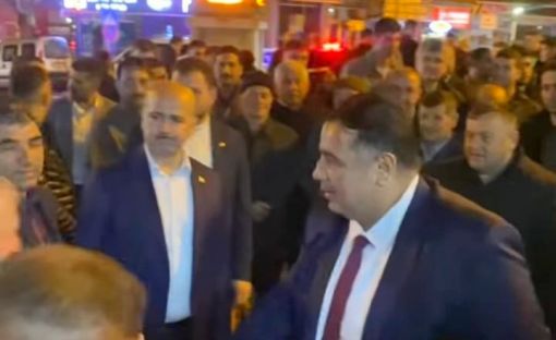  Kaya Osmancık'ta  Seçim bürosu açılışına katılarak vatandaşlarla bayramlaştı