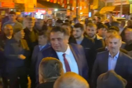  Kaya Osmancık'ta  Seçim bürosu açılışına katılarak vatandaşlarla bayramlaştı 10