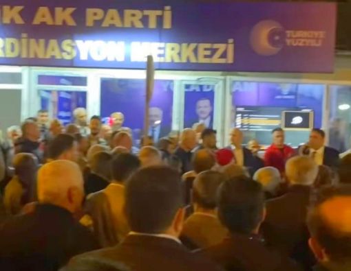  Kaya Osmancık'ta  Seçim bürosu açılışına katılarak vatandaşlarla bayramlaştı 2