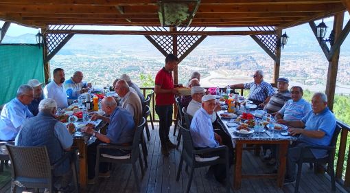  Osmancık Emekliler derneğinden yemekli toplantı 7
