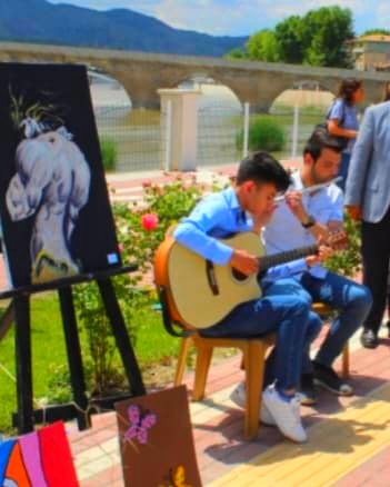  Osmancık Mehmet Akif Ersoy Ortaokulu Görsel Sanatlar Yıl Sonu Sergisi göz doldurdu 10