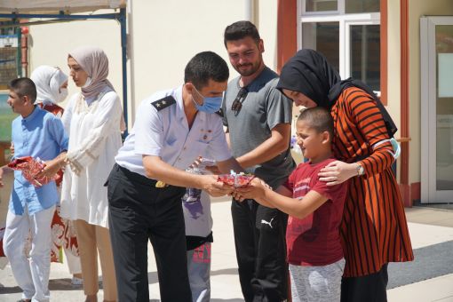 Osmancık Nenehatun Özel Eğitim Uygulama Merkezi Okulu mezuniyet sevinci 8