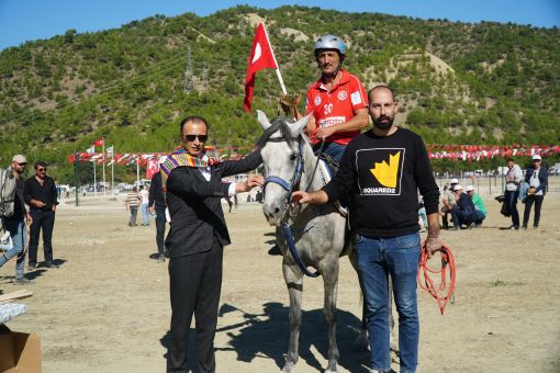  Osmancık Pirinç Festivalinde atlar kıyasıya yarıştı 16