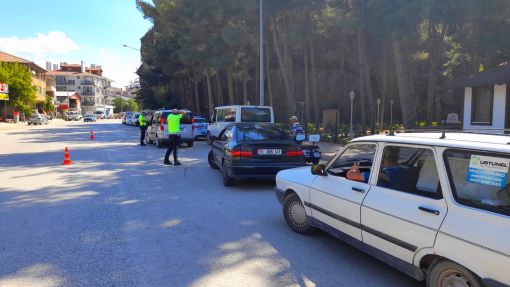  Osmancık şehir içerisinde trafik polisi ekipleri denetim yaptı 4