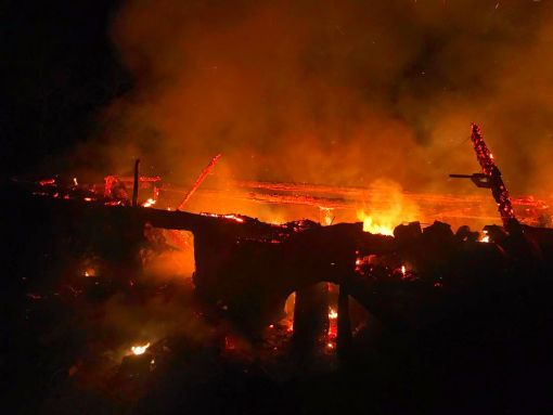  Osmancık'ta ahşap ev yanarak kül oldu 1