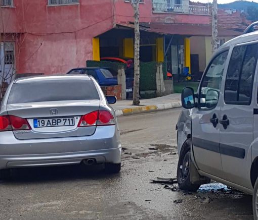 Osmancık'ta alt geçit önünde trafik kazası 2