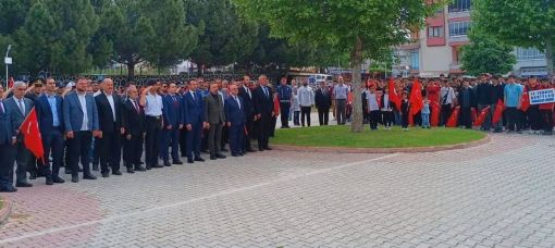  Osmancık'ta Atatürk anıtına çelenk sunma programı yapıldı 5