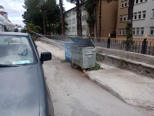  Osmancık'ta binlerce çöp konteynerleri ilaçlanıyor 4