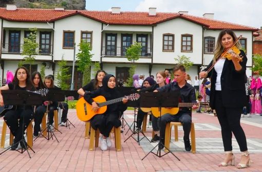  Osmancık'ta Halk Eğitimi Merkezi Sergisi göz doldurdu 7