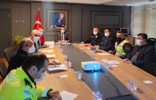  Osmancık'ta kaymakam Akpay başkanlığında ilçe trafik komisyonu toplantısı 2