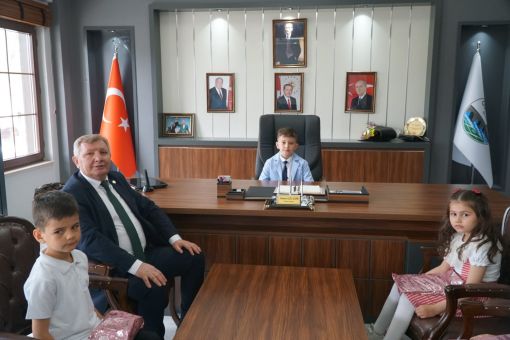   Osmancık'ta makam koltukları öğrencilere emanet edildi 1 8