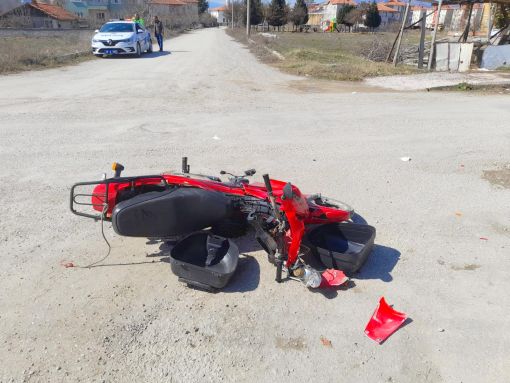  Osmancık'ta Motosiklet hafriyat kamyonu ile  çarpıştı 2 yaralı 11