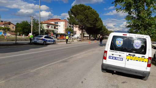  Osmancık'ta Motosikletle elektrikli bisiklet çarpıştı 2 yaralı 4