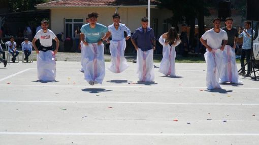   Osmancık'ta öğrenciler Bahar Şenliği'nde eğlendiler 5