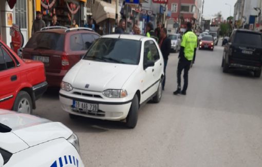  Osmancık'ta otomobiller çarpıştı