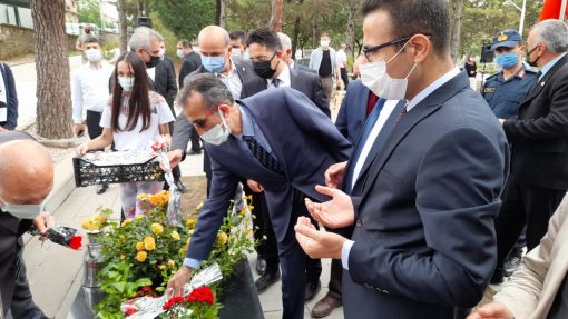 Osmancık'ta Şehit Şenay Aybüke Yalçın öğretmen mezarı başında anıldı 3
