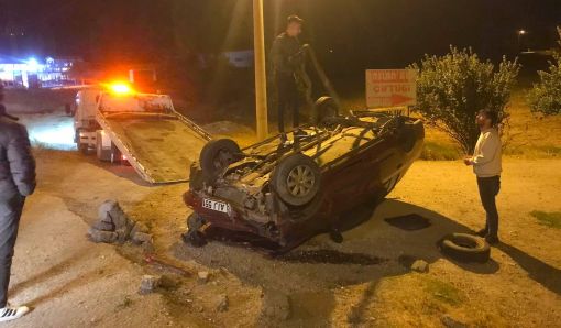  Osmancık'ta tekerleği çıkan otomobil takla attı 3