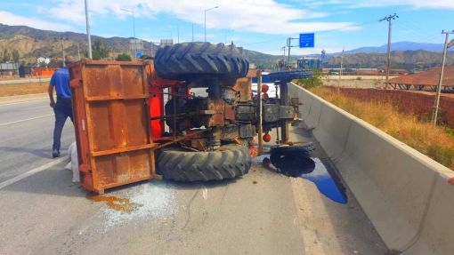  Osmancık'ta traktör devrildi 5