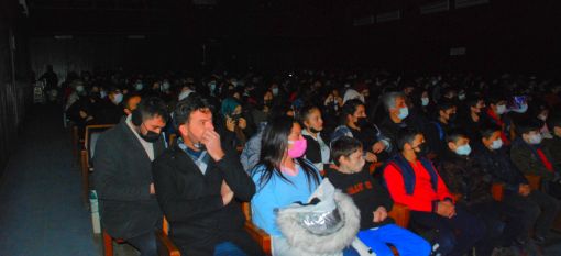  Osmancık'ta Ziyafet Sofrası adlı tiyatro eseri sahnelendi 4