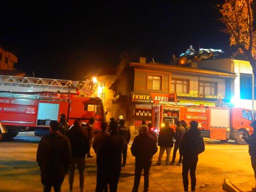  Osmancık’ta elektrik trafosu patladı, mahalle sakinleri sokağa döküldü 6
