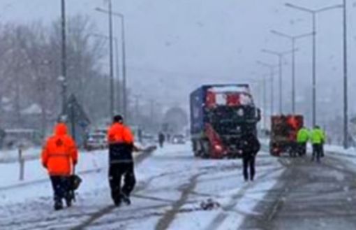 Osmancık’ta kar yağışı ulaşımı etkiledi 13