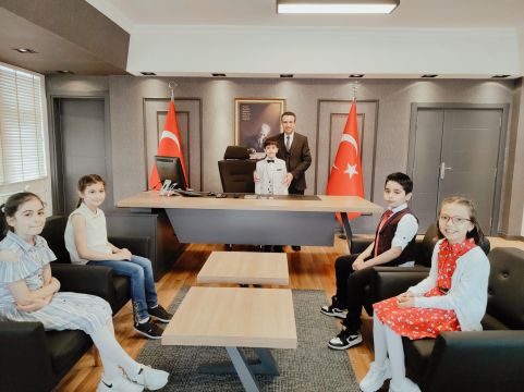 Osmancık'ta makam koltukları öğrencilere emanet edildi