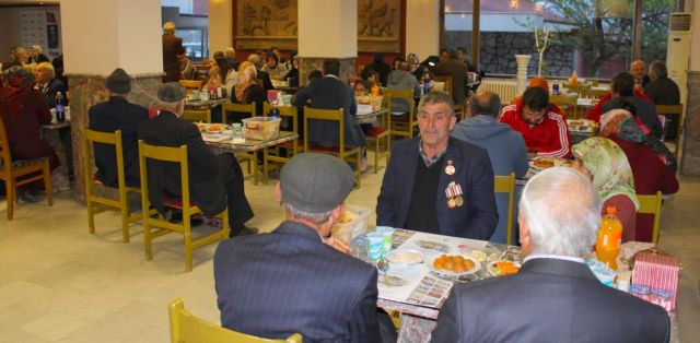 Osmancık'ta Şehit aileleri ve gazileri iftar yemeğinde buluştular