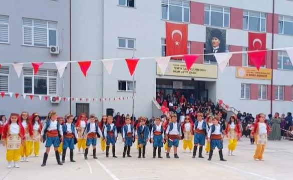 Osmancık 75.Yıl Cumhuriyet İlkokulu’nda 23 Nisan Ulusal Egemenlik ve Çocuk Bayramı kutlandı